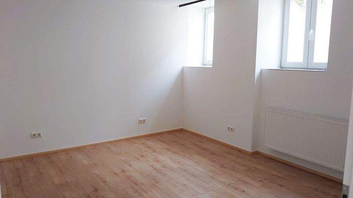 Zimmer 2 - unmöbliert