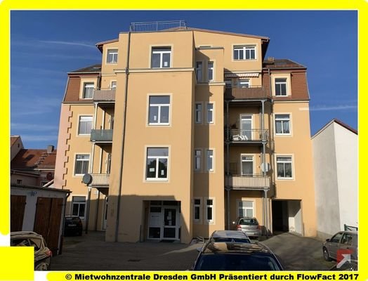 Rückansicht - Schicke 3-Raum DG Wohnung mit Lift, Badewanne und Dachterasse  in Kamenz !!!