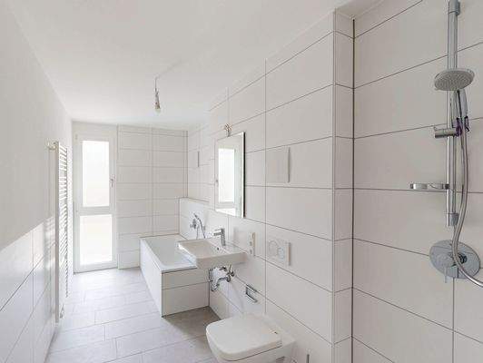 Tageslichtbad (Musterwohnung)
