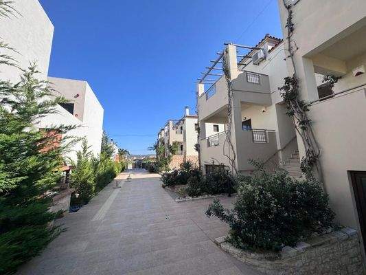 Kreta, Skaleta: Einfamilienhaus in einer Wohnanlage zu verkaufen