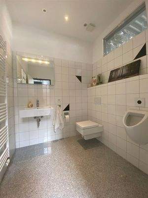 Sanitärbereich iM EG