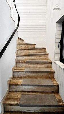 Treppenaufgang zum Dachgeschoss