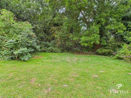 Wiesen- und Gartenfläche