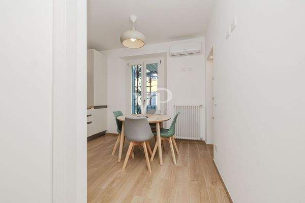 Vista del soggiorno dall'ingresso