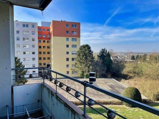 Balkon mit Aussicht ins Grüne