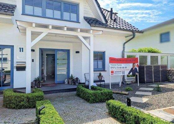 EFH-Sassnitz mit überdachtem Eingangsbereich