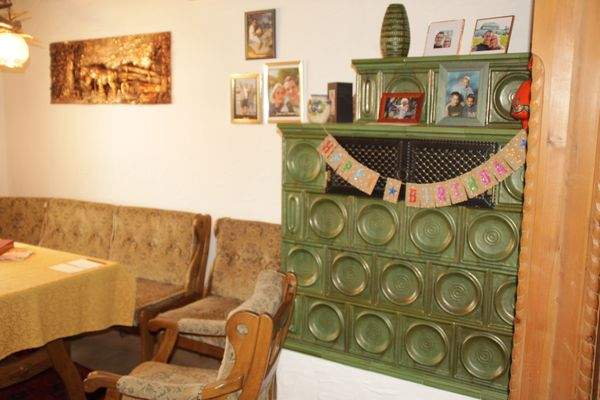 Kachelofen in Essdiele