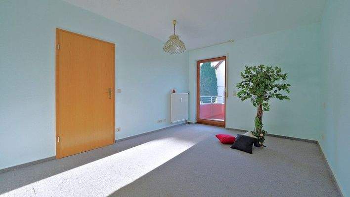 Schlafzimmer mit Balkon!