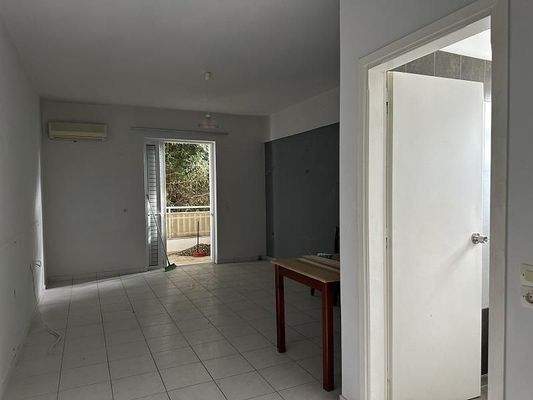 Kreta, Platanes: Hotel in Strandnähe zum Verkauf