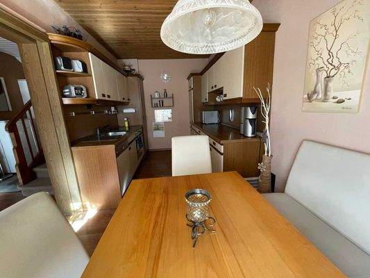 Essbereich und Küche im EG