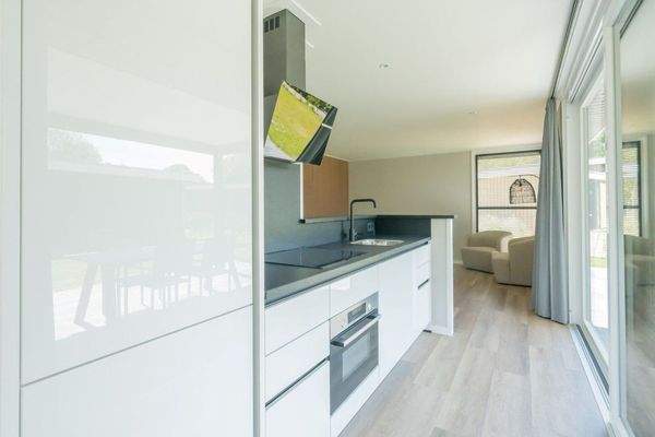 Luxus-Küche-Ferienhaus-Burgh-Haamstede-Vollständig