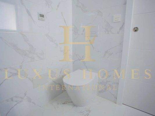 0F1A0CF4-AC66-451E-BF9A-85023A820DB8