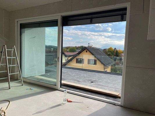 Ausgang auf die Dachterrasse / Mitte Oktober 2025