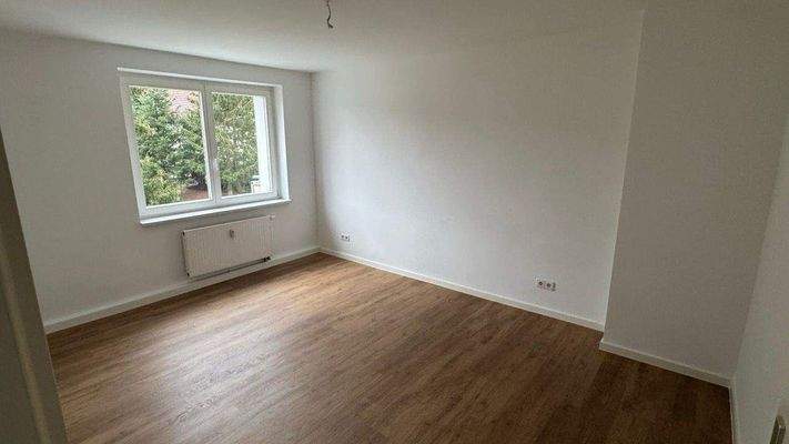 Schlafzimmer frisch renoviert