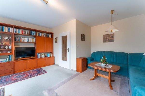 Wohnzimmer KI bearbeitet