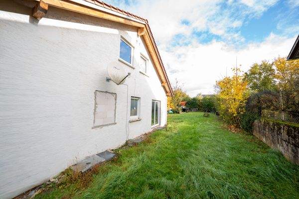 Garten EG rechts (Carport)