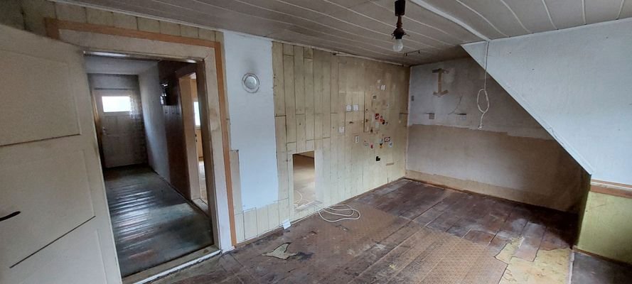 © IMBY – Zimmer im Obergeschoss