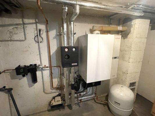 Gas-Zentralheizung (BJ 2018)