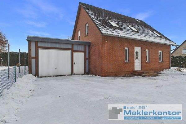 Objektfassade und Garage