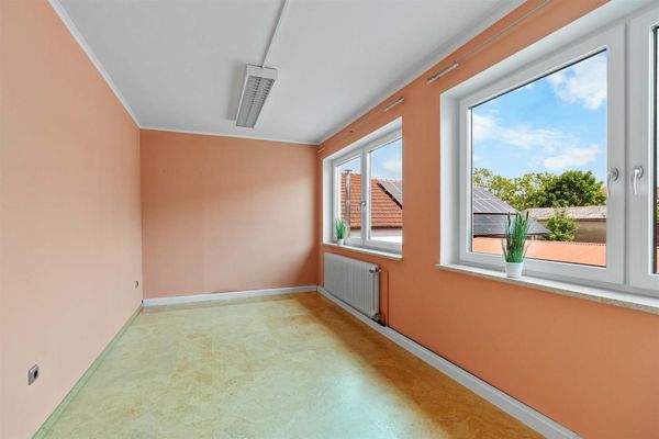 Büro im OG