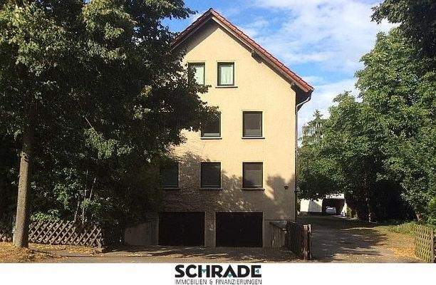 Tiefgaragen-und Hofzufahrt