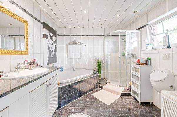 EG En Suite Badezimmer