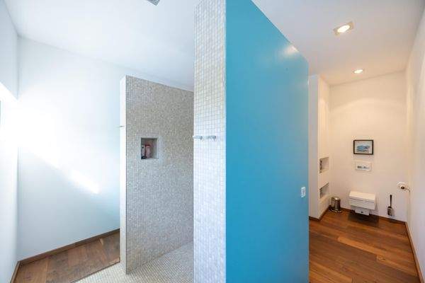 Badezimmer im Erdgeschoss