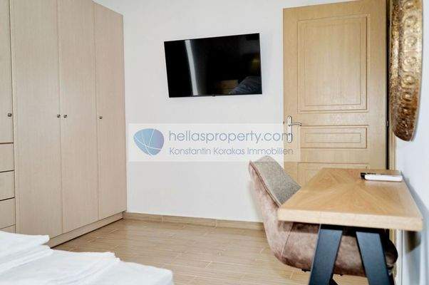 416779c0a79e494bb929c4a530c0b640-original