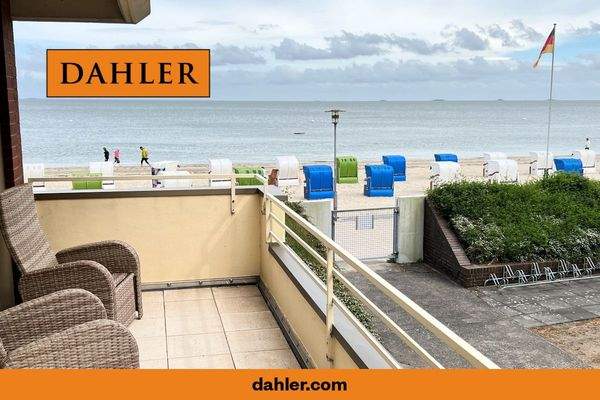 Großer Balkon mit Meerblick