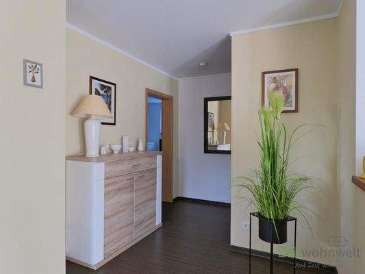 Blick zu Bad und Flur