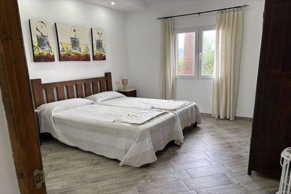 Drittes Schlafzimmer mit Doppelbett