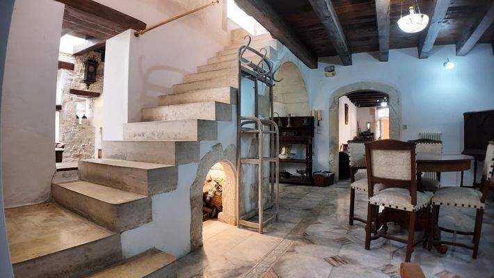 Kreta, Rethymno: Einzigartig gestaltetes Einfamilienhaus zum Verkauf in der Altstadt