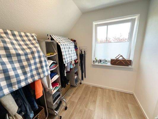 DG Wohnung Ankleidezimmer