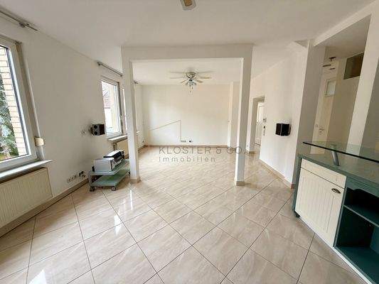 Lichtdurchflutetes Wohn-/ und Esszimmer