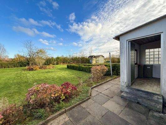 6. Garten und großes Grundstück.jpg