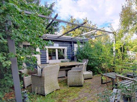 Gartenhaus im hinteren Bereich