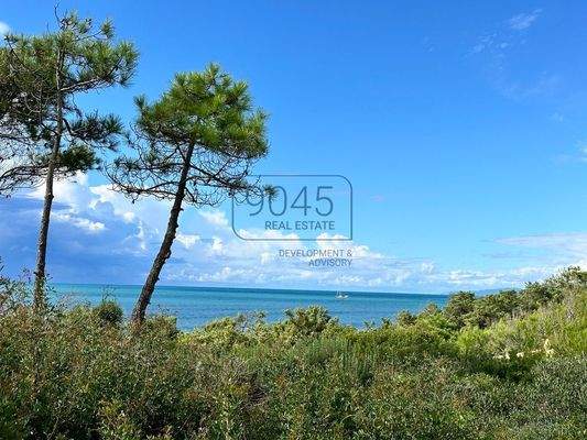 Exklusive Villa mit Pool in der Pineta di Roccamare an der toskanischen Küste