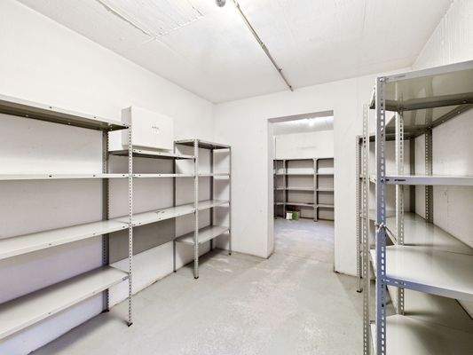 großzügiger Keller