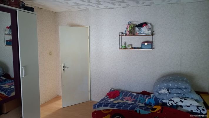 Schlafzimmer DG Wohnung rechts