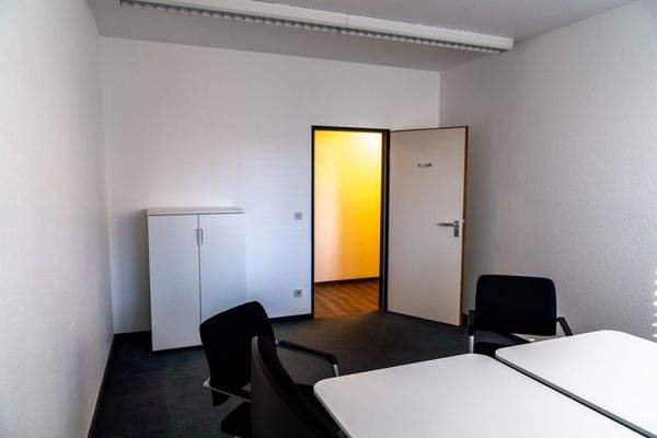 Abschließbarer Büroraum 2