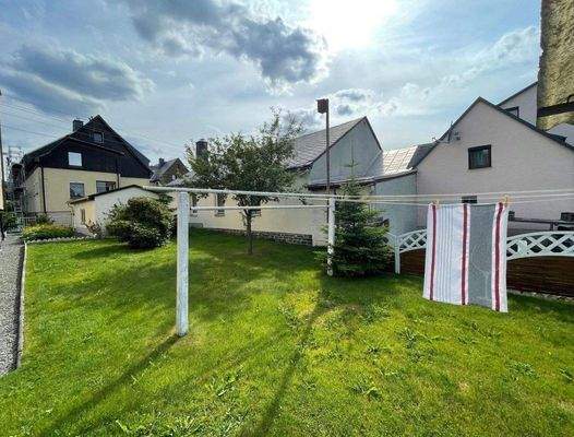 Garten mit Wäscheplatz