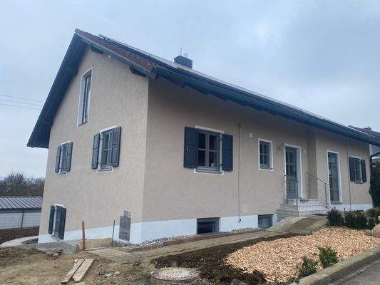 Außenansicht mit Einangsbereich