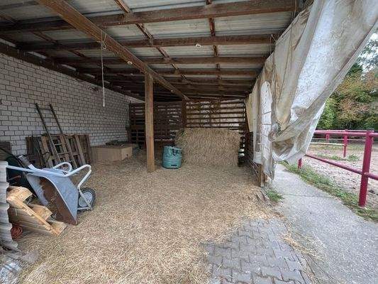 Überdachte Freifläche