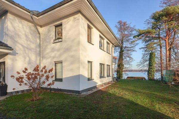 Grundstücksansichten West