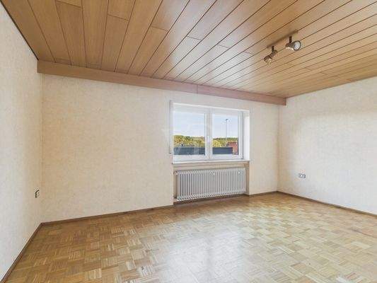 Zimmer 1 (mit Küchenanschlüssen) KG