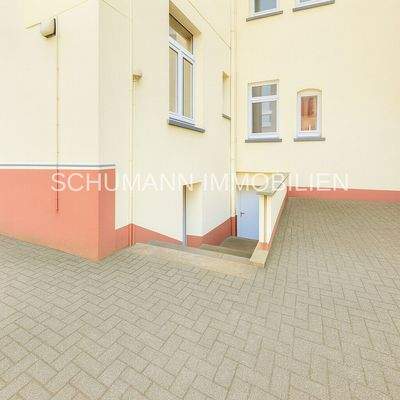 Hof mit Kellerzugang