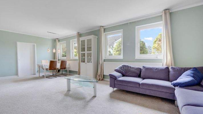 Wohn- und Essbereich - Flügel links 