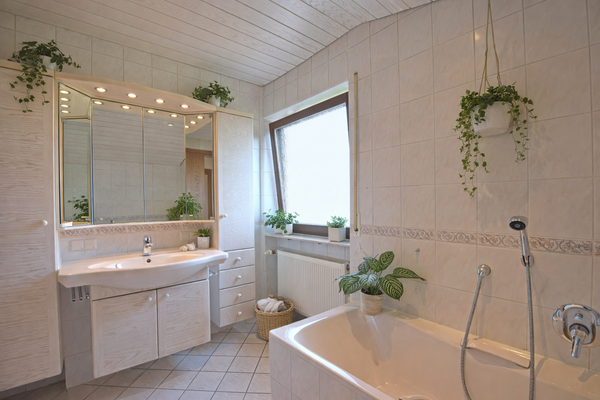 Tageslichtbadezimmer im Obergeschoss