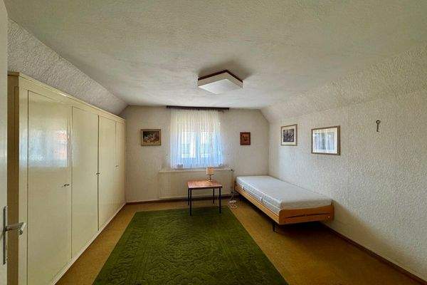 Räumlichkeit Dachgeschoss