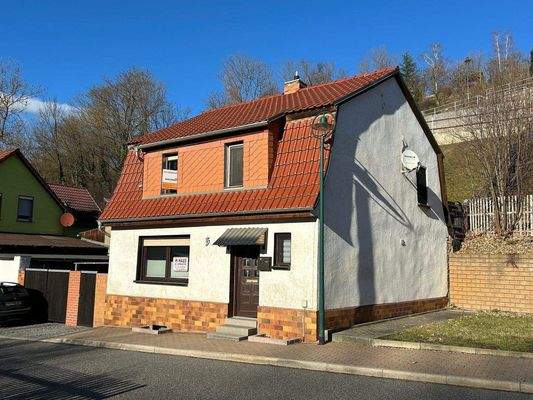 Vorder- und Seitenansicht